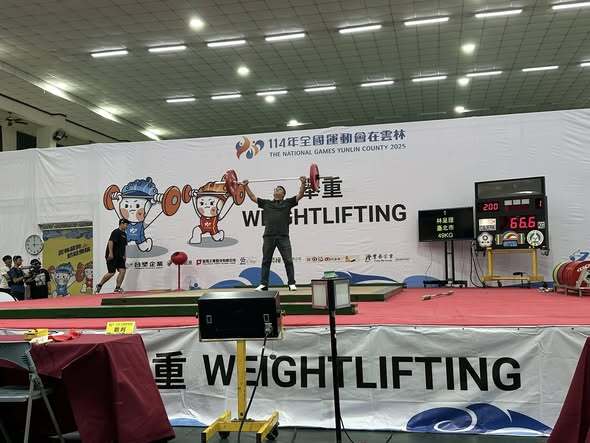 20251018正修電競直播隊來雲林斗南高中轉播全運會舉重比賽圖片